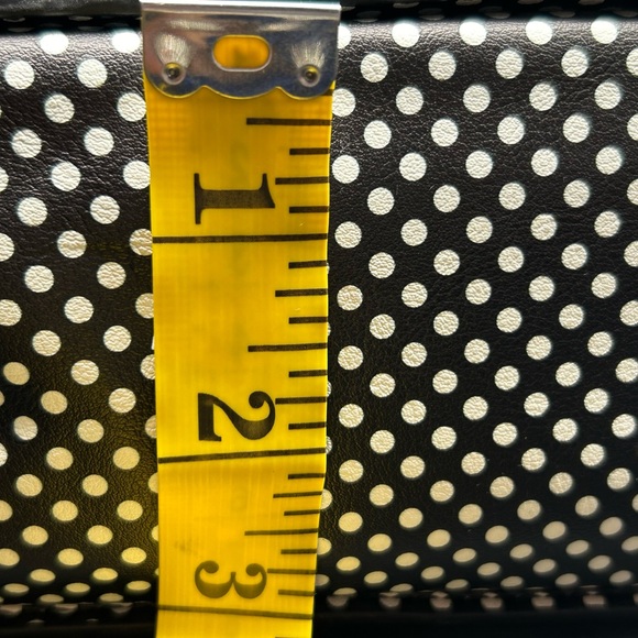 Betsey Johnson Black & White Polka Dot Crossbody/Bag 7.5 x 11” x 3” - Picture 8 of 14